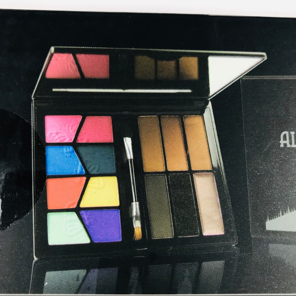 Eyeshadow, Liner and Brow Kit
